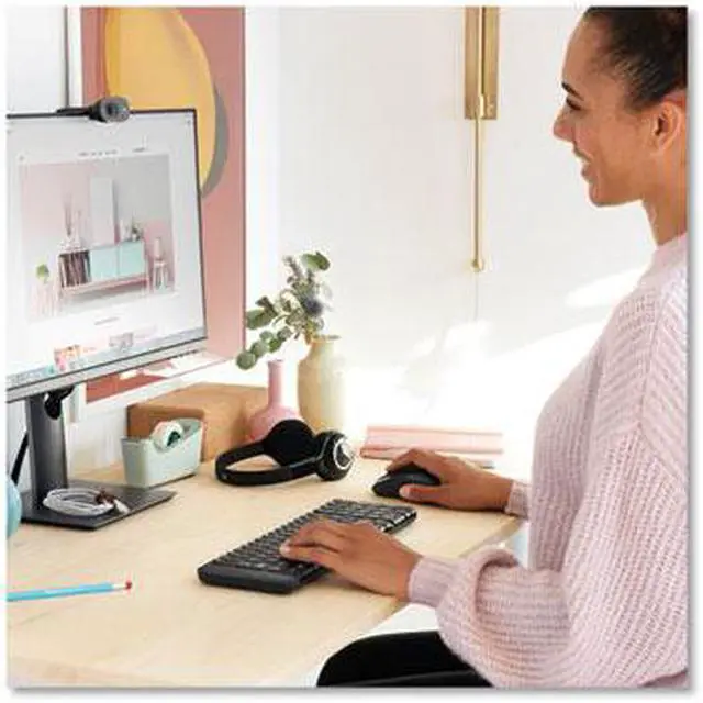 Alt view image 17 of 20 - Logitech C505e Webcam 30 fps USB 960001385