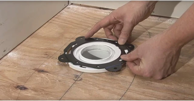 Alt view image 2 of 4 - SUPERIOR TOOL 21015 Closet Flange, Super Ring, Metal