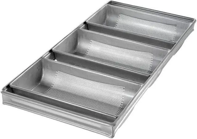 Main image of CHICAGO METALLIC 44405 Hearth Bread Pan,3-Strap