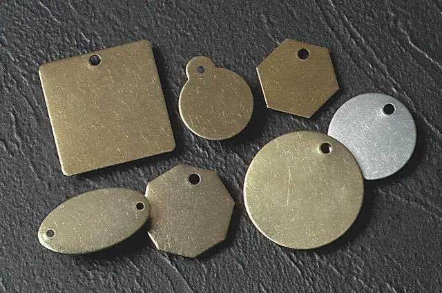 Main image of C.H. HANSON 42462 Blk Tag,2 x 2 In,Br,Brs,Sq,PK25