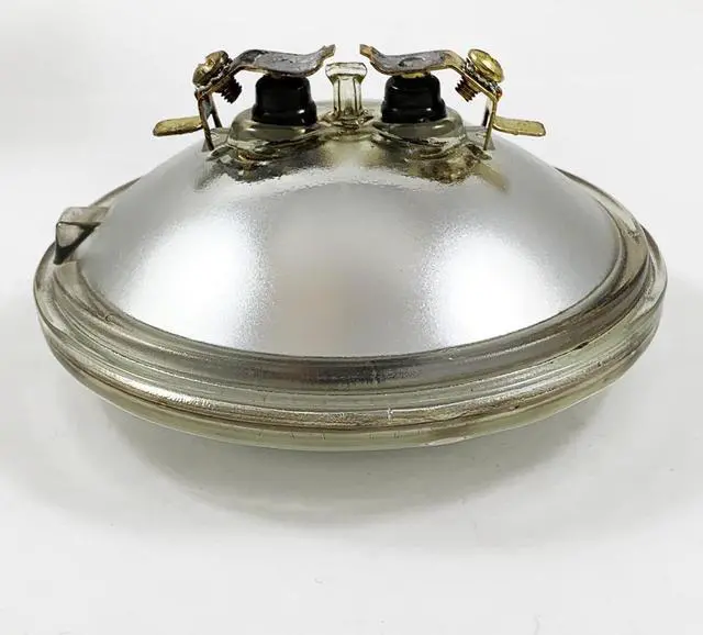 Alt view image 2 of 6 - H7604 - 50w 12.8v PAR36 VNSP Sealed Aviation Light Bulb - GE 43576 Replacement