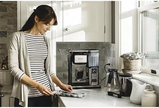 Alt view image 6 of 20 - Ninja - Coffee Bar 10-Cup Coffeemaker - Black/Stainless