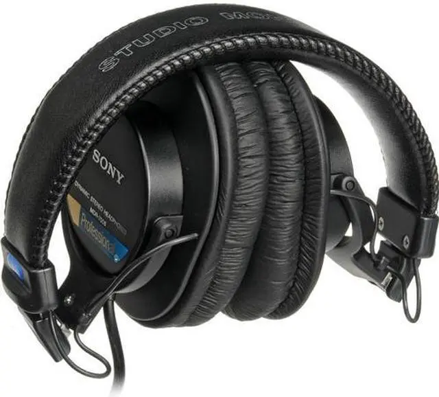 Alt view image 4 of 8 - Sony Professional Closed Circumaural Headphones - MDR-7506 Black