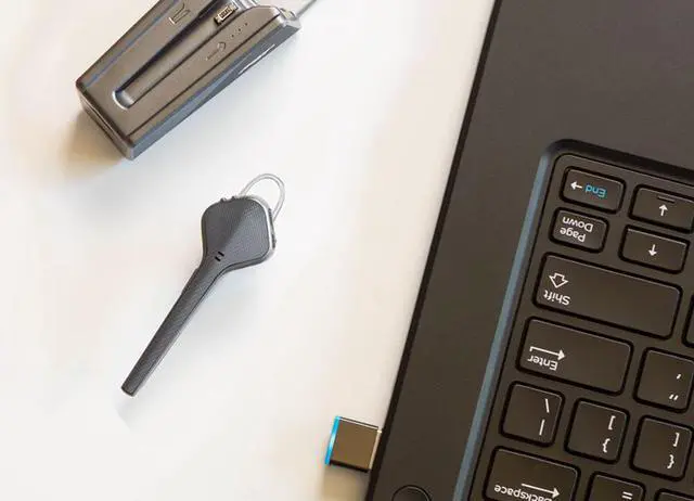 Alt view image 2 of 7 - Plantronics Voyager 3200 UC Bluetooth Headset