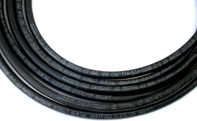 Main image of 100'FT High Quality CAT5 e OUTDOOR UNDERGROUND BURIAL CABLE WIRE WATERPROOF UV THICK 23-AWG