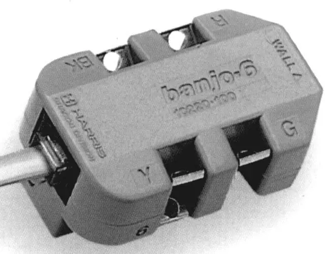 Alt view image 3 of 6 - Banjo In-Line Adapter