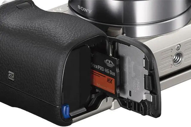 Alt view image 4 of 6 - Sony Alpha A6000 ILCE6000/S 24MP Wi-Fi Digital Camera (Body Only) - Silver