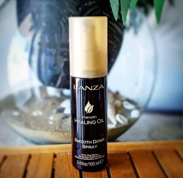 Alt view image 4 of 7 - l'anza keratin healing oil smooth down spray