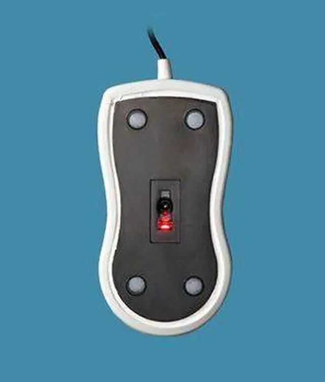 Alt view image 3 of 10 - Man and Machine Petite-Mouse Compact Optical 5-Button Mouse (USB) (Black) | PM/B5