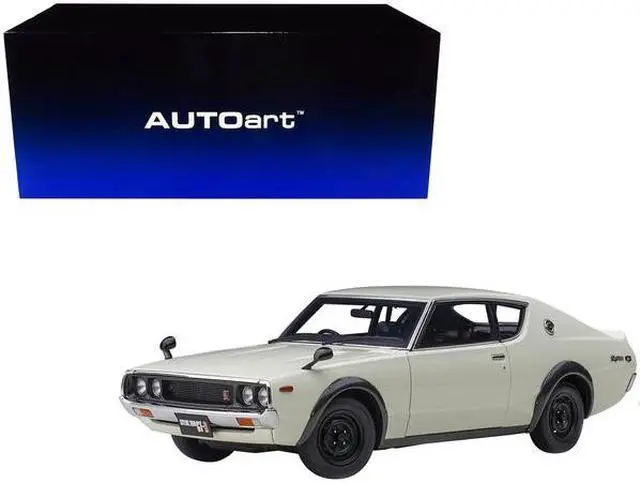 Alt view image 6 of 15 - Nissan Skyline 2000GT-R (KPGC110) RHD (Right Hand Drive) White 1/18 Model Car by Autoart