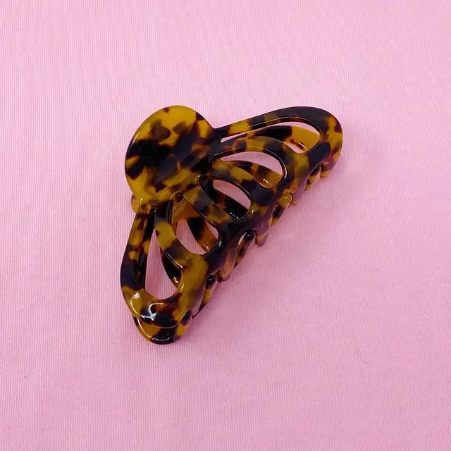 Main image of Harper Hair Claw
