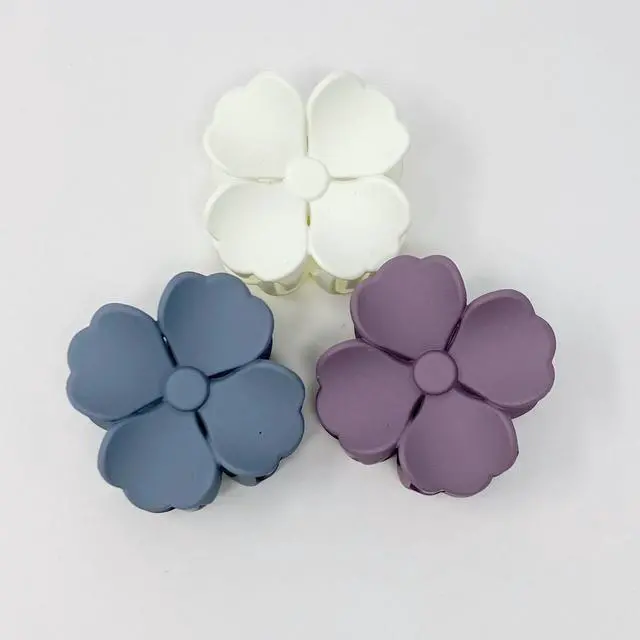Main image of Hibiscus Petals Hair Claw Set Of 3