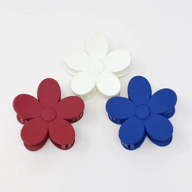 Main image of Smaller Daisy Days Hair Claw Set Of 3