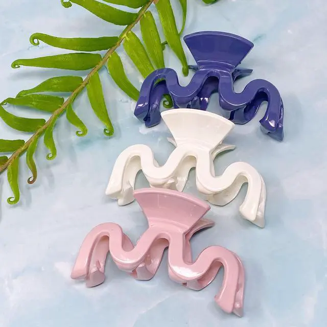 Main image of Style Wave Hair Claw Set Of 3