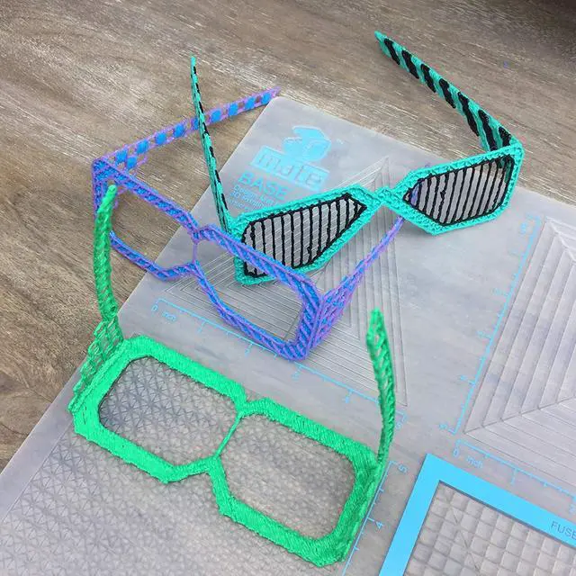 Alt view image 7 of 7 - 3Dmate 3D Pen Mat Multi Purpose Silicon 3D Design Mat for 3D Printing Pen with Drawing Templates and Stencils