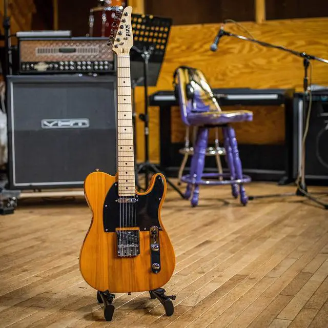 Alt view image 7 of 7 - LyxPro 39 Electric Guitar TL Series, Full-Size Paulownia Wood Body, 3-Ply Pickguard, C-Shape Neck, Ashtray Bridge, Quality Gear Tuners, 3-Way Switch & Volume/Tone Controls, 2 Picks Included, Mahogany