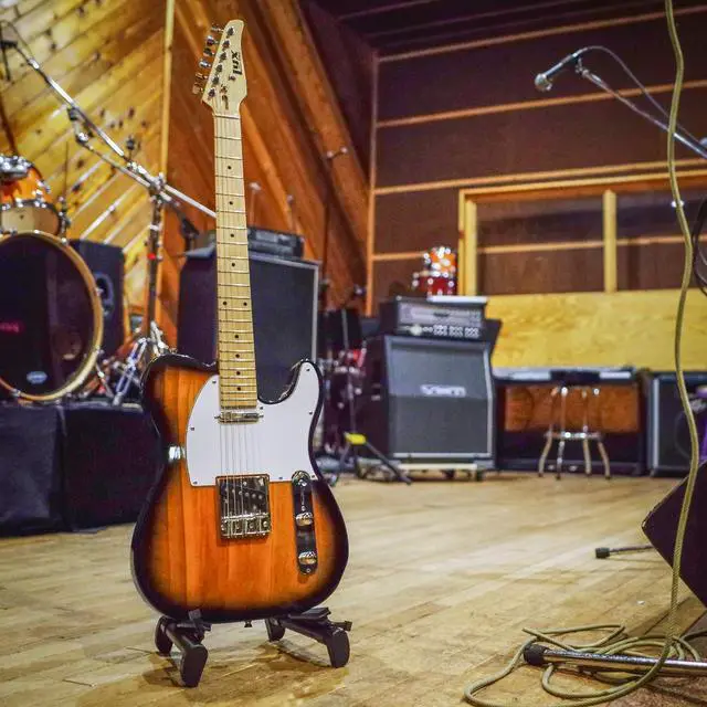 Alt view image 7 of 7 - LyxPro 39 Electric Guitar TL Series, Full-Size Paulownia Wood Body, 3-Ply Pickguard, C-Shape Neck, Ashtray Bridge, Quality Gear Tuners, 3-Way Switch & Volume/Tone Controls, 2 Picks Included, Sunburst