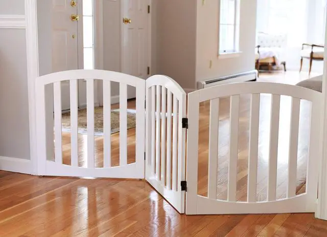 Alt view image 3 of 5 - Arf pets Free Standing Wood Dog Gate, Step Over Pet Fence, 3 Panel 360° configurable,24" Tall, Foldable, Adjustable - White