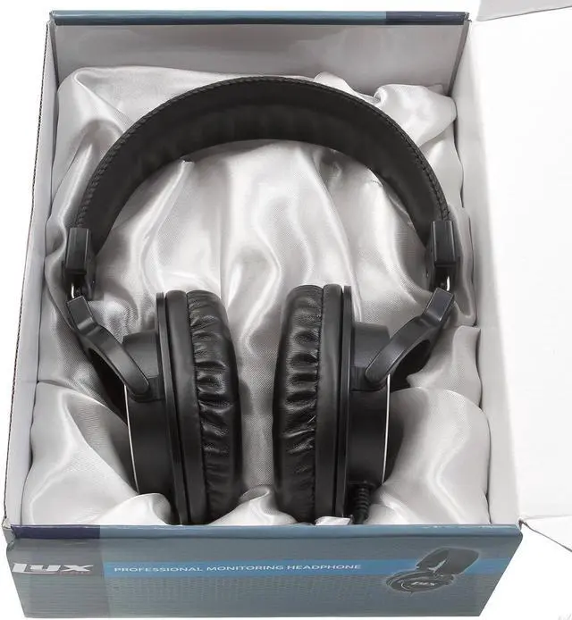 Alt view image 4 of 9 - LyxPro HAS-10 Closed Back Over-Ear Headphones, Lightweight and Comfortable