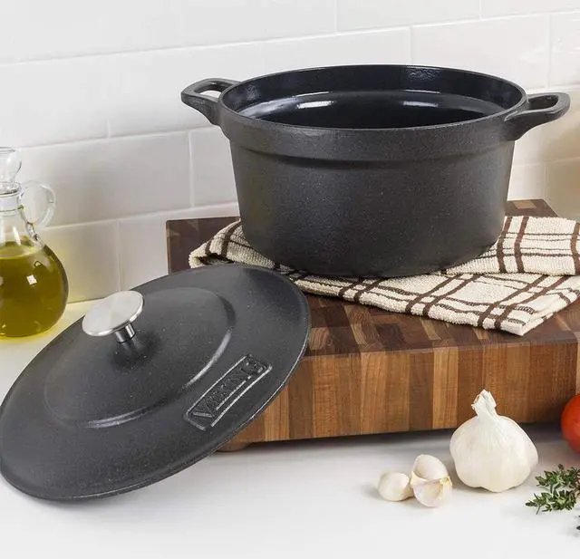 Alt view image 6 of 6 - Cast Iron 5-Quart Dutch Oven