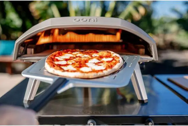 Alt view image 5 of 7 - Ooni Koda 16 Gas Powered Outdoor Pizza Oven