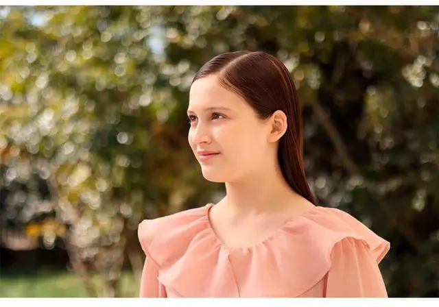 Alt view image 7 of 20 - Canon EOS R100 4K Video Mirrorless Camera 2 Lens Kit - Effective Sensor Resolution: 24.1 - CMOS - Display Diagonal Size: 3 - TFT display - The EOS R100 also can record Full HD video at up to 60 frames