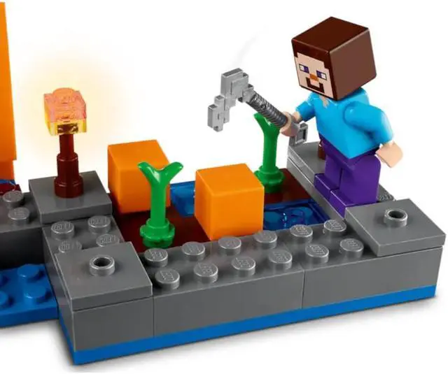 Alt view image 6 of 7 - LEGO Minecraft The Pumpkin Farm
