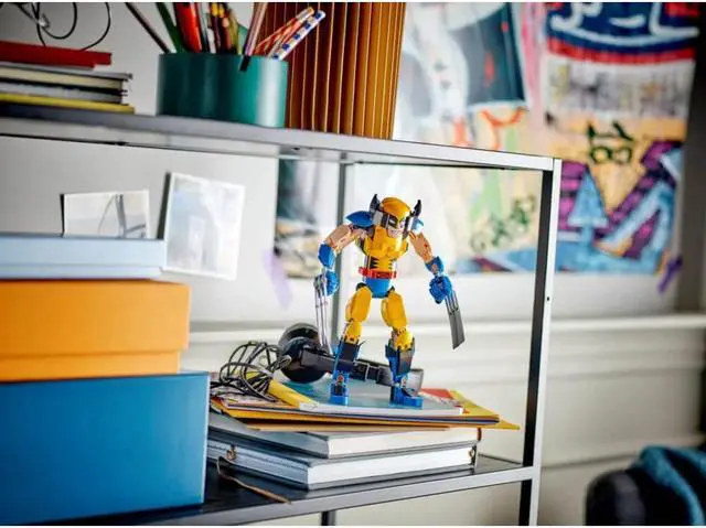 Alt view image 6 of 6 - LEGO Marvel Wolverine Construction Figure