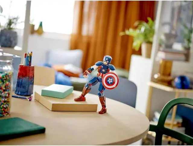 Alt view image 6 of 6 - LEGO Marvel Captain America Construction Figure