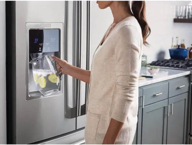 Alt view image 2 of 4 - Electrolux EWF02 Pure Advantage Ultra Water Filter - Single - White