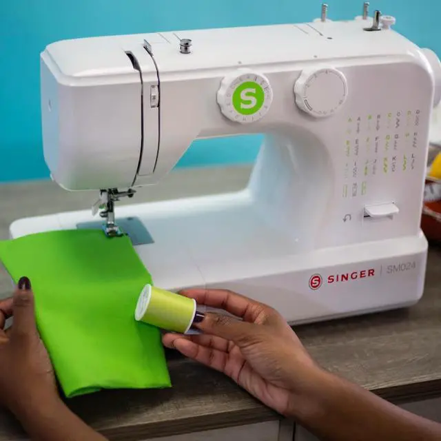 Alt view image 7 of 7 - Singer SM024GREENFR SM024 Sewing Machine Green