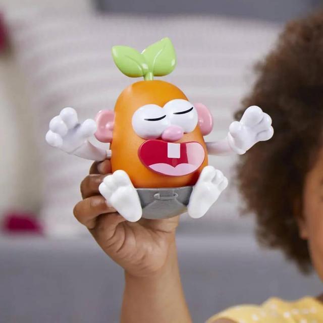 Alt view image 3 of 7 - Hasbro F5123 Mr. Potato Head Family Playset