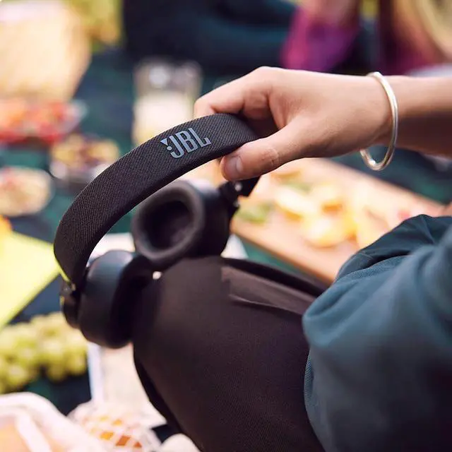 Alt view image 7 of 14 - JBL LIVE670NCWHT Live 670NC On-Ear Headphones - White