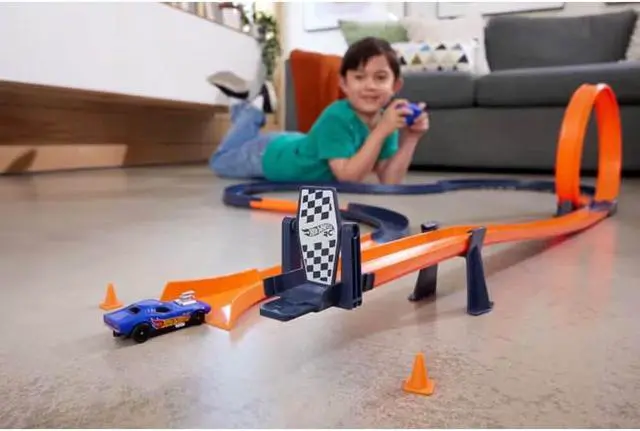 Alt view image 6 of 7 - Mattel HXX45 Hot Wheels RC Speed Challenge Track Set