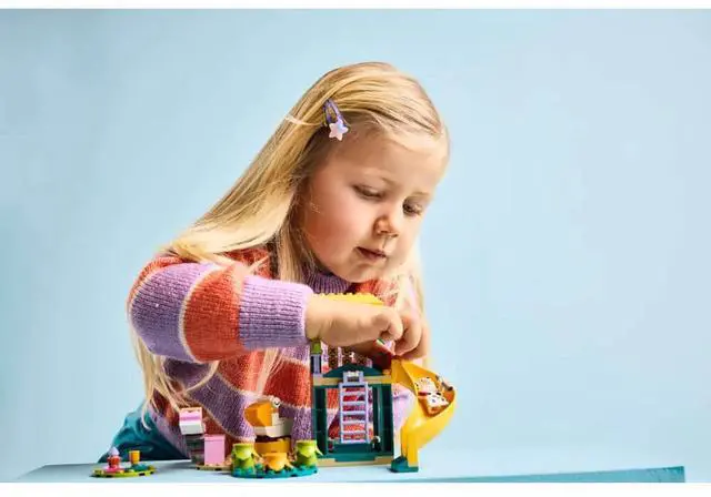 Alt view image 3 of 7 - LEGO 11201 Bluey Playground Fun with Bluey and Chloe
