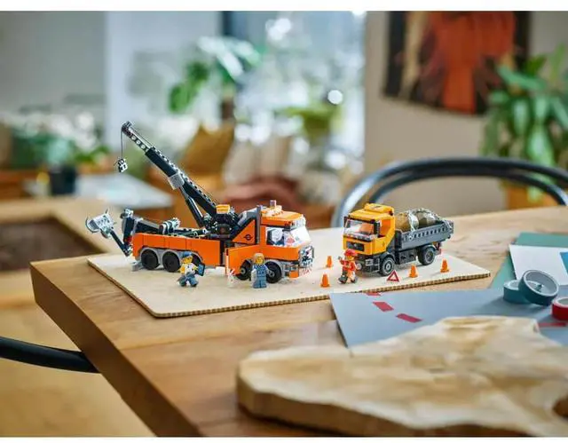 Alt view image 3 of 7 - LEGO 60467 City Heavy-Duty Recovery Tow Truck with Crane