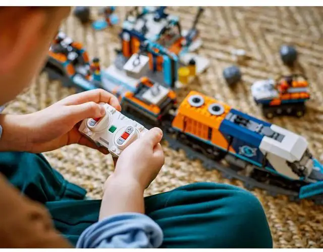 Alt view image 2 of 7 - LEGO 60470 City Explorers Artic Polar Express Train