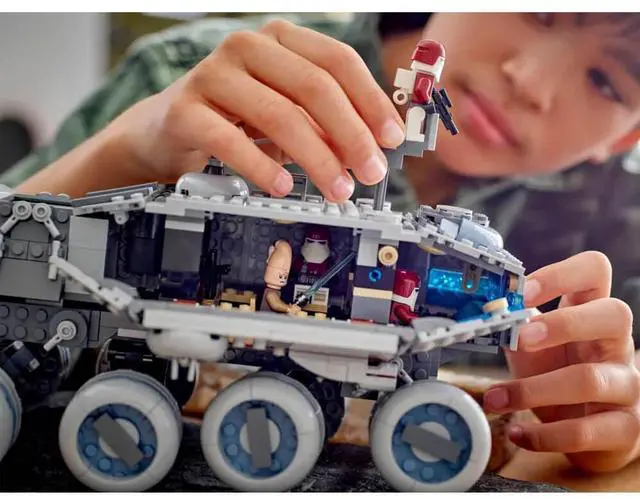 Alt view image 3 of 7 - LEGO 75413 Star Wars: The Clone Wars Republic Juggernaut