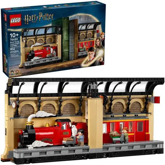 Main image of LEGO 76450 Harry Potter Book Nook: Hogwarts Express