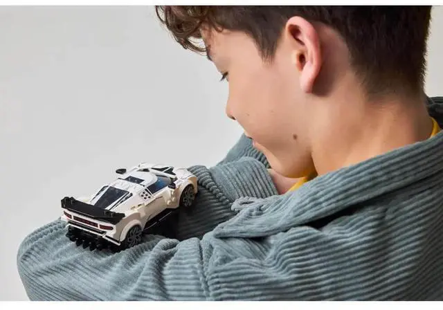 Alt view image 3 of 7 - LEGO 77240 Speed Champions Bugatti Centodieci Hyper Sports Car