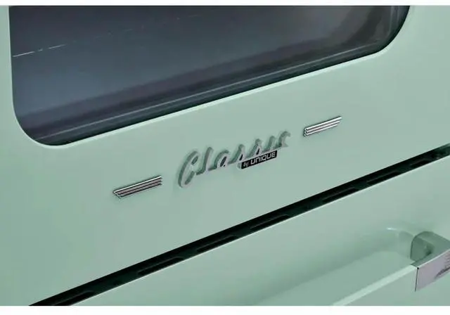 Alt view image 6 of 7 - UNIQUE UNQ30CRICLG 3.9 Cu. Ft. Summer Mint Green Freestanding Classic Retro Induction Range
