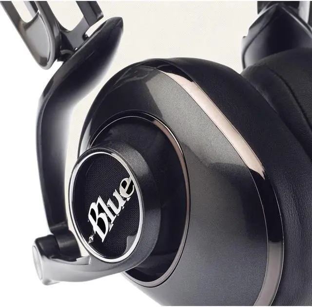 Alt view image 9 of 13 - Blue Yeti Blackout Mic & Mo-Fi Headphones Ninjas in Pyjamas Pro Streamer Bundle