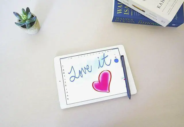 Alt view image 6 of 7 - Stylus Pencil for Apple iPad, 2018+ iPad 6 / 7 / Pro 3 &12.9" Apple Pencil