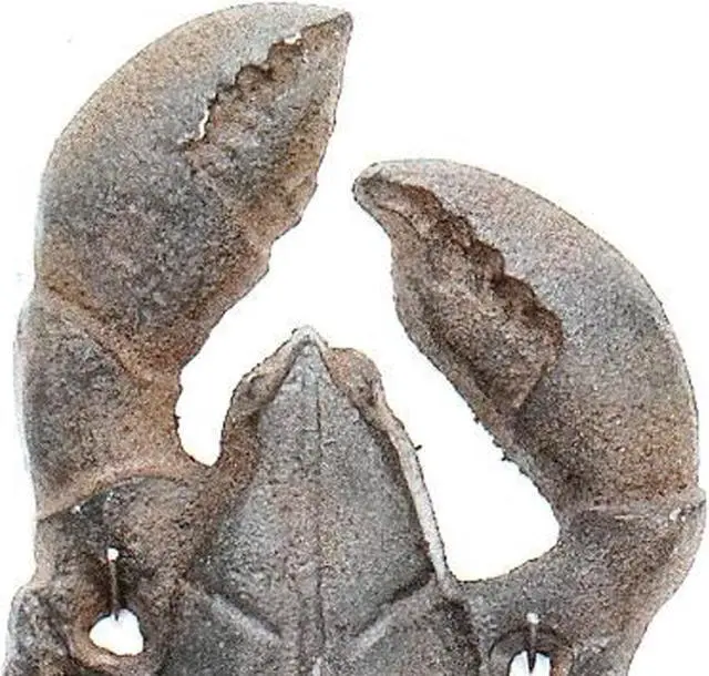 Alt view image 2 of 2 - Antique Reproduction Cast Maine Lobster Wall Decor Hook