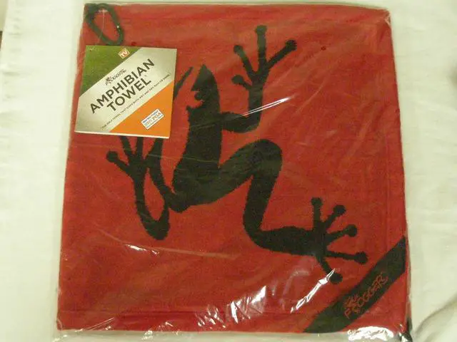 Alt view image 4 of 4 - Frogger Golf Amphibian Towel Golf Towel