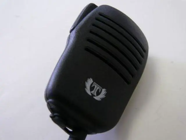 Alt view image 2 of 4 - Handheld Speaker Microphone for Motorola 1 Pin 2.5mm T7150, T7200, T7400, T7450