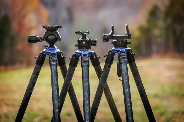 Alt view image 4 of 4 - Zeiss Ballhead Q-75 MAX-DUTY tripod compatible with 75 mm adapter single handle adjustment with extended hook, Black