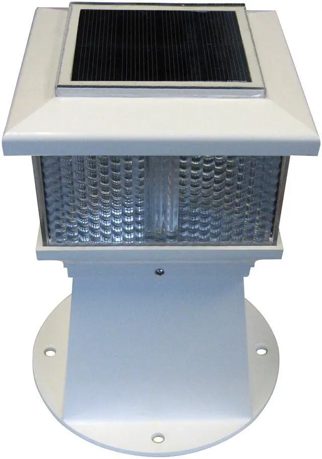 Alt view image 3 of 7 - Dock Edge Solar Piling Light