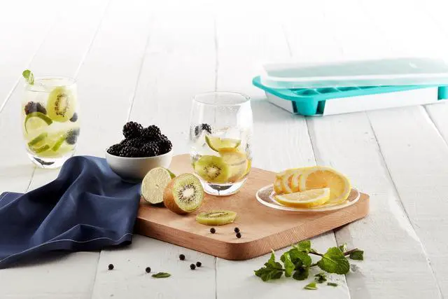 Alt view image 4 of 5 - Lekue Industrial Silicone Ice Cube Tray, Blue