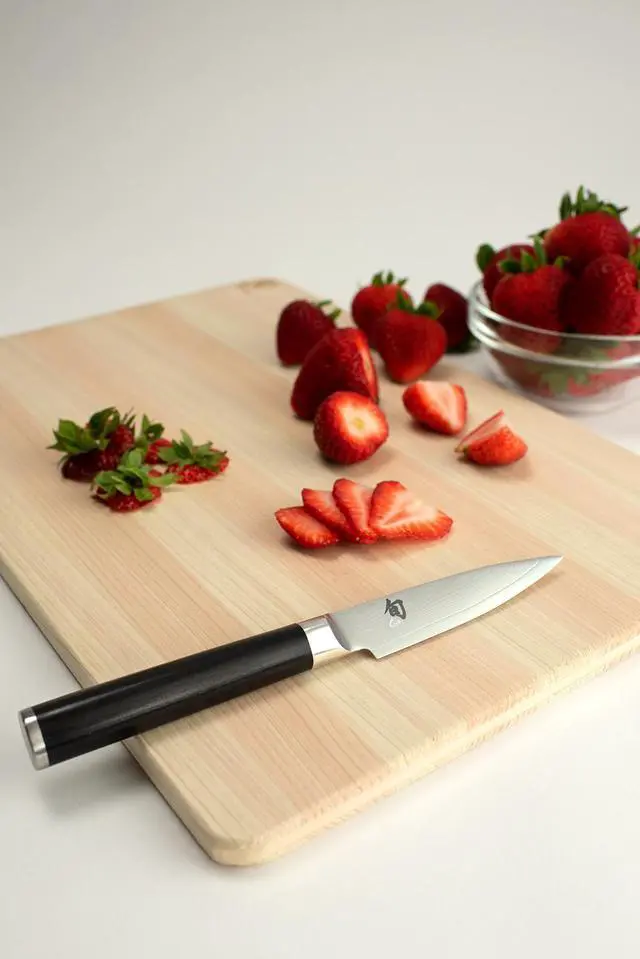 Alt view image 11 of 12 - Shun Classic 3 1/2" Paring Knife